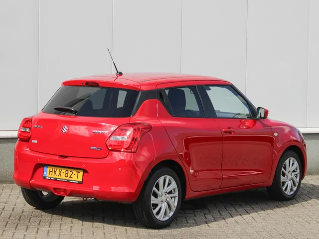 Suzuki Swift 1.2 Select Smart Hybrid Automaat | Navi | Adap. Cruise | PDC V+A | Camera | Lm-Velgen