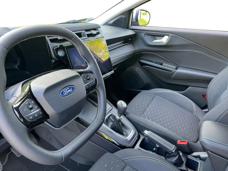Ford Puma 1.0 EcoBoost Hybrid Titanium | 0,99 % Rente | 5.000 ,- KORTING | Winter Pack | Achteruitrijcamera | Apple Carplay & Android Auto |