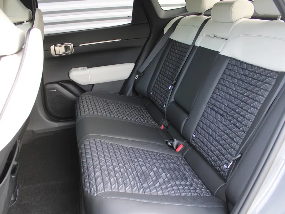Kia EV4 Fastback GT-PlusLine 81.4 kWh | Nieuw | Direct leverbaar | Actieradius tot 612 km (WLTP) | Prijs is incl. inruilvoordeel | 18% bijtelling |