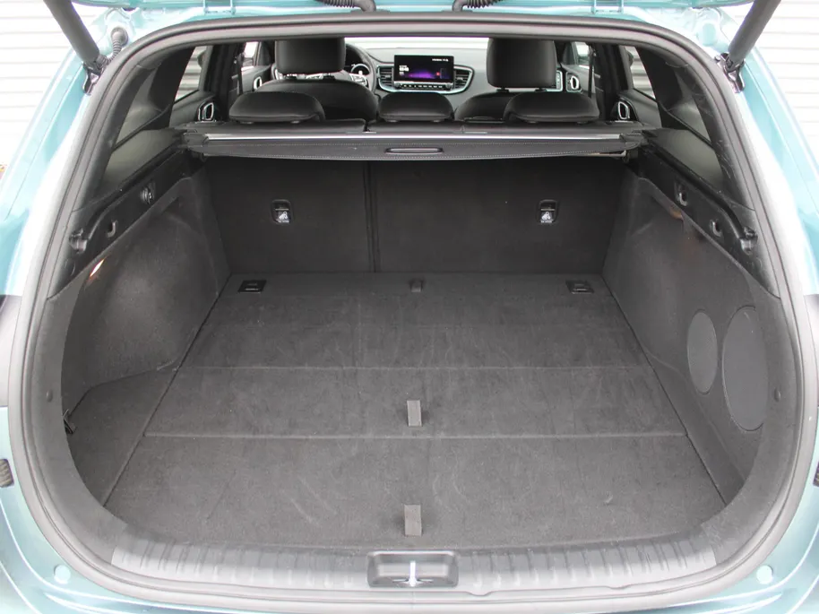 Kia Ceed Sportswagon 1.0 T-GDi MHEV Design Edition | Stuur-/stoelverwarming | Cruise adapt. | Camera | 16' LM | Elek. achterklep | JBL audio | LED |