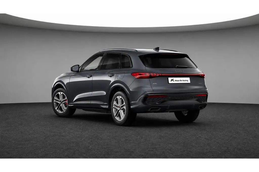 Audi Q5 2.0 TFSI e-hybrid quattro S edition 299 PK · Glazen panoramadak · Tech plus · Exterieurpakket zwart