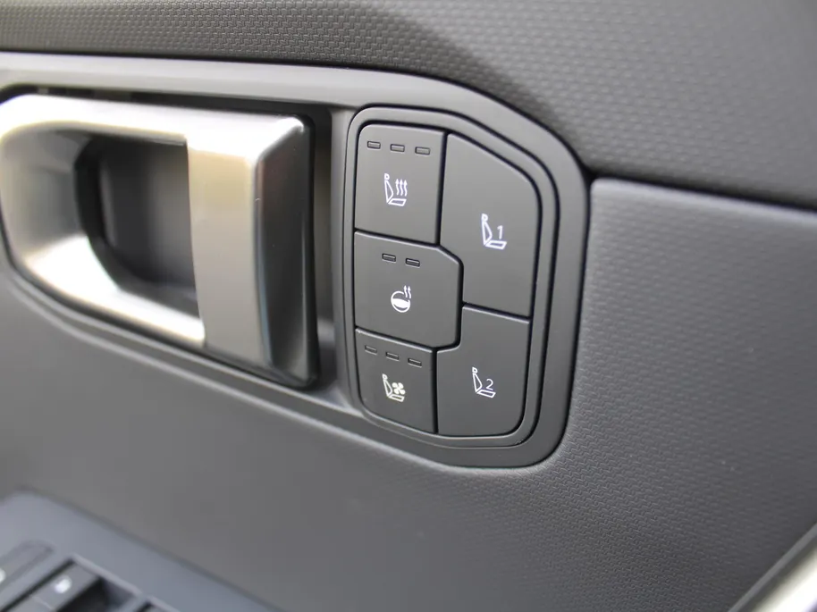 Kia Seltos 1.6 T-GDi DCT7 X-Line Demo Edition | Stuur-/stoelverwarming + ventilatie | 360 Camera | Leer | Elek. stoelverstelling | Telefoonlader | LED | 19' LM |