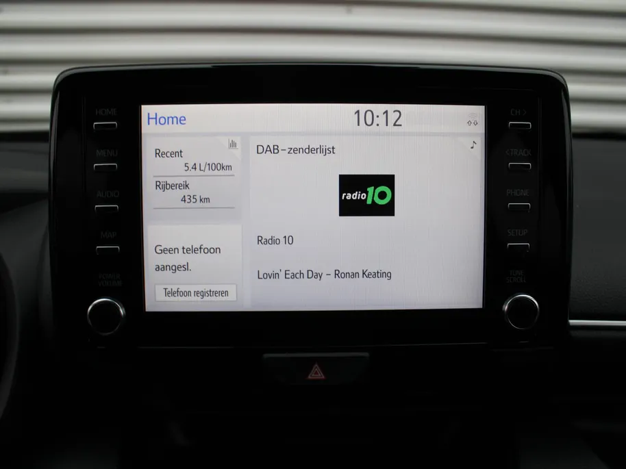 Mazda 2 Hybrid 1.5 Select | 16' LM | Stoel- & stuurverwarming | HUD | Camera | Dodehoek sensor |