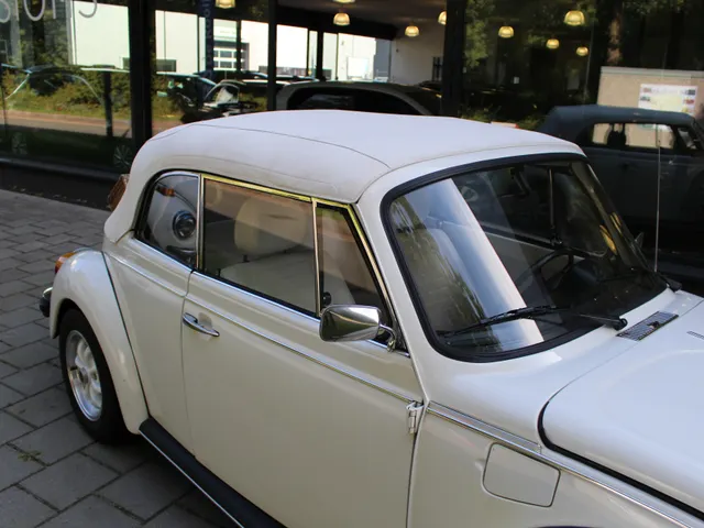 Volkswagen Kever 1600 Hazard Streaker Wit | Witte Kap | Wit interieur