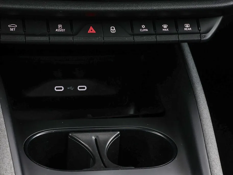 Škoda Enyaq iV 50 150pk Selection · Camera · Apple/Android Car Play · Cruise Control · Sfeerverlichting · 19'Velgen · Navigatie ·