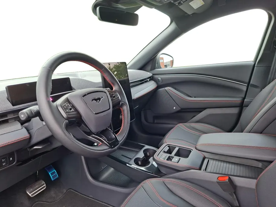 Ford Mustang Mach-E Extended Premium RWD 91 kWh | Technologypack | 360Camera | Adaptive Cruisecontrol | El. Achterklep | 19' Lichtmetaal | B&O Audio | Nieuw op voorraad! |