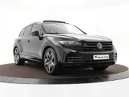 Volkswagen Touareg 3.0 TSi 462pk DSG eHybrid 4MOTION R · SOH 96.9% · Panoramadak · 360 Camera · Luchtvering · Wegklapbare Trekhaak · Stoelventilatie · Elek. Voorstoelen · 21'' Inch ·