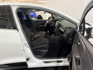 Renault Clio 90PK TCe Limited | Camera | Airco | Cruise Control | Lichtmetalen Velgen | Bluetooth | Keyless Entry | Elektrische Ramen & Spiegels | Parkeersensoren | Armsteun |
