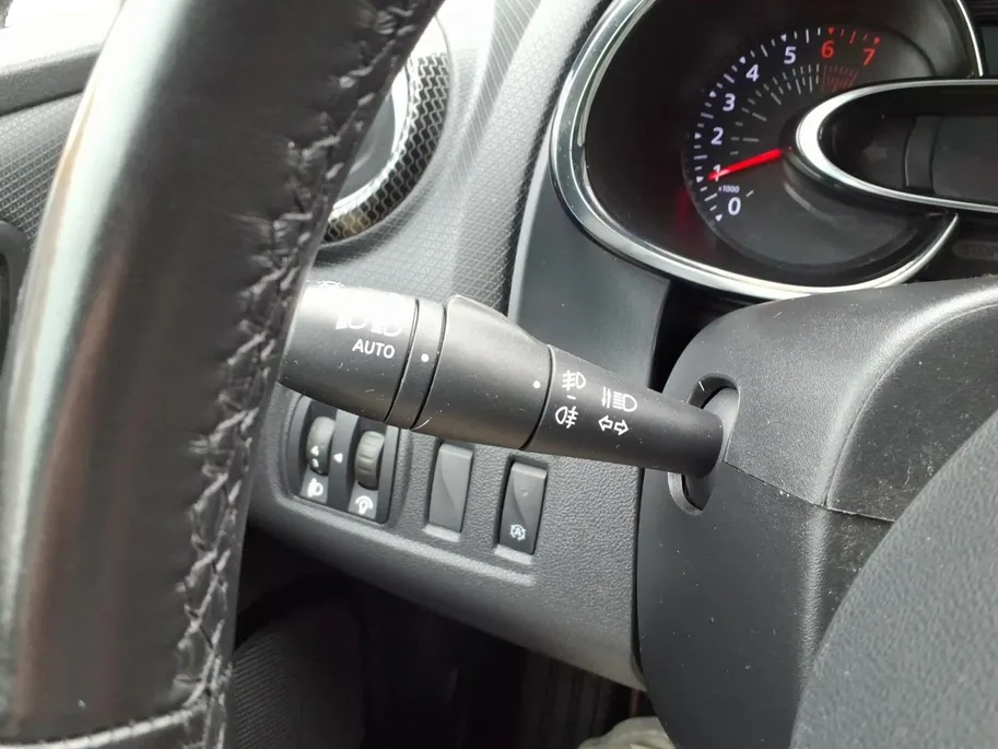 Renault Clio 0.9 TCe Bose Premium audio systeem Bose | Navigatie | Airco/ecc | stoel verwarming | 1 jaar garantie