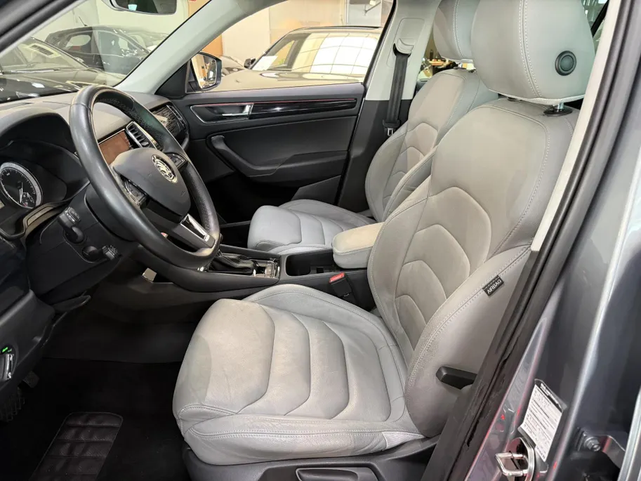 Škoda Kodiaq 1.4 TSI ACT Style Business Lederen bekleding - Navigatie - Achterruitrijcamera - Elektrische Trekhaak geremd 1800 kg