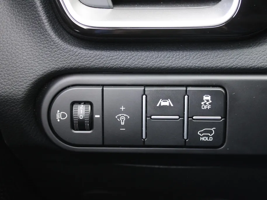Kia Ceed Sportswagon 1.5 T-GDi DynamicPlusLine | Stoel- & stuurverwarming | Camera | Clima | Cruise adapt. | LED | Navi | Elek. achterklep | 16' LM |