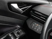Volkswagen ID.5 GTX 77 kWh 300pk SOH 94,3 % · Panoramadak · Camera · Matrix LED · Keyless · Stuur- & Stoelverwarming · Apple/Android Car Play · Sfeerverlichting ·