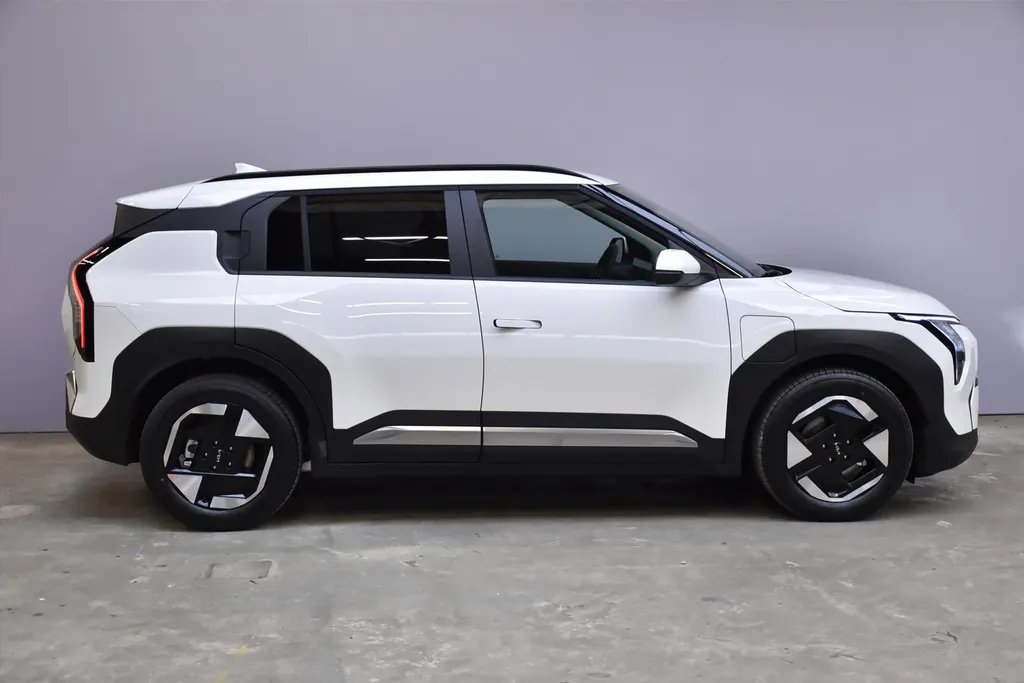 Kia EV3 81,4 kWh 204pk Plus NIEUW