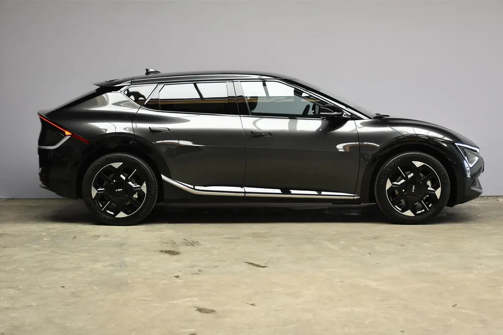 Kia EV6 63kWh 170pk RWD Plus NIEUW - SNEL LEVERBAAR