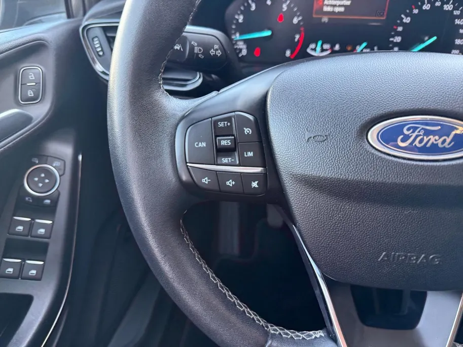 Ford Fiesta 1.0 EcoBoost Titanium X | Winter Pack | Navigatiesysteem | Cruise Control | Draadloos Telefoonlader | Apple Carplay & Android Auto |