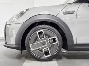MINI Cooper 3-deurs Electric MINI Yours