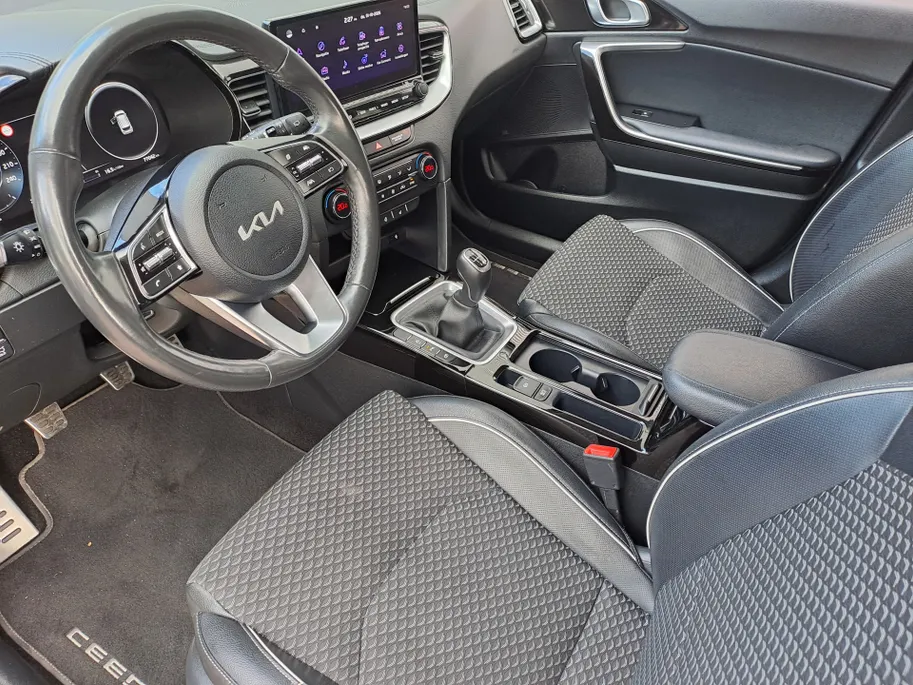 Kia Ceed Sportswagon 1.0 T-GDi ExecutiveLine | Navigatiesysteem full map | Camera | Apple Carplay/Android Auto | Stoel en Stuur verwarming | ECC | Elektrisch glazen schuif-/kanteldak