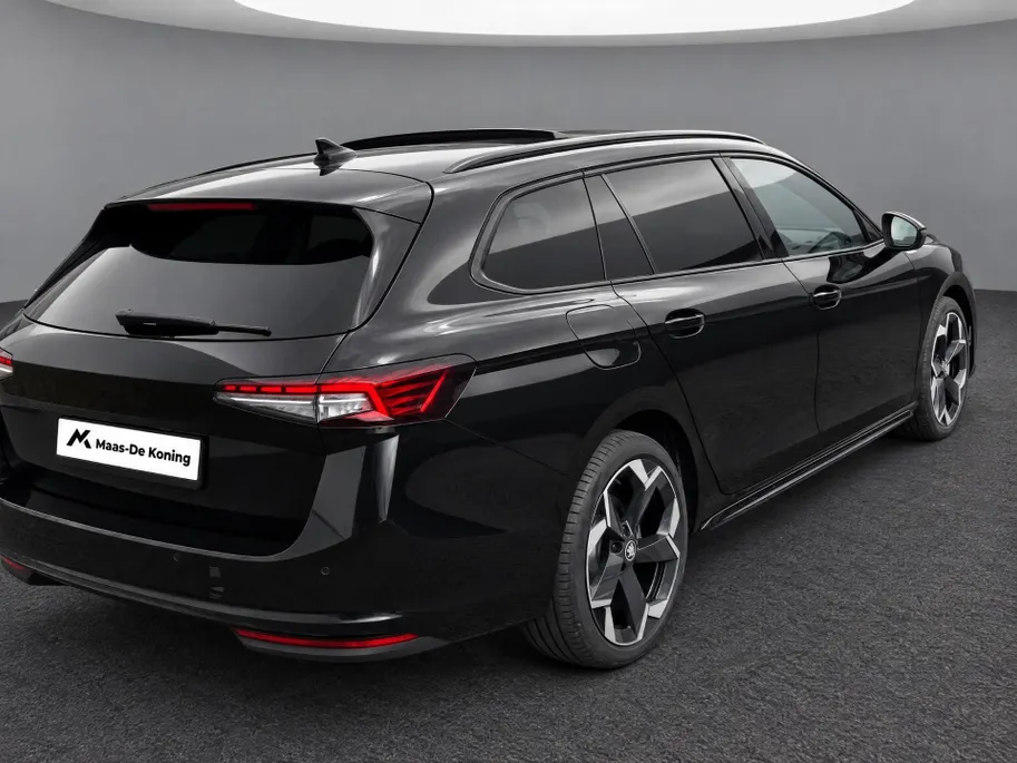 Škoda Superb 1.5TSI PHEV 150kW/204PK Sportline · Panoramadak · Trekhaak · Leder/Alcantara · Garantie t/m 17-06-2027