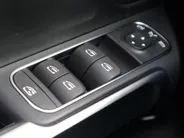 Mercedes-Benz EQB 250+ Business Solution 71 kWh Voorraadactie Voordeel € 6.000,- !!