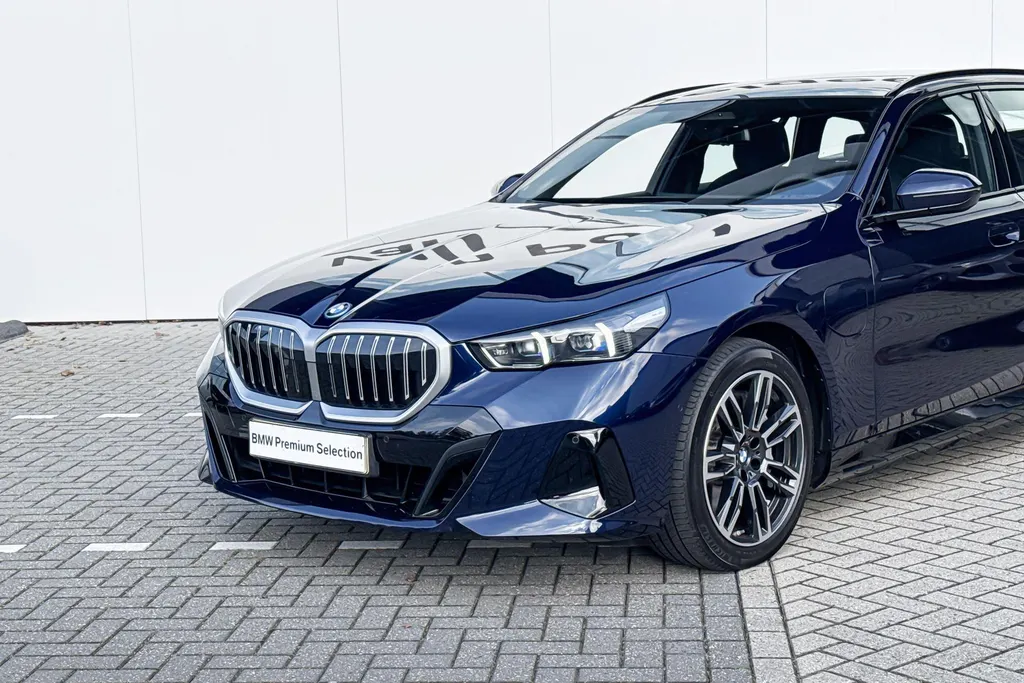 BMW 5 Serie Touring 550e xDrive