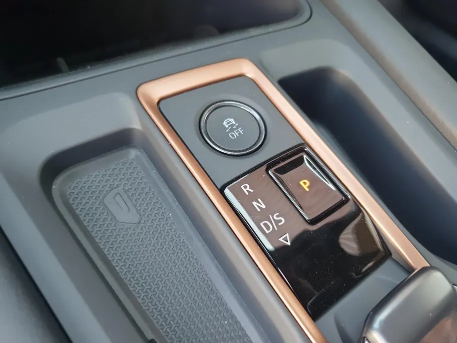 CUPRA Formentor 1.5 TSI e-Hybrid Business | Trekhaak | Panoramaschuifdak | Appel Carplay / Android Auto | Camera | Stoel en stuurverwarming |