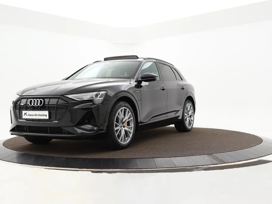 Audi e-tron 55 quattro 408pk S edition · SOH 94,8% · Panoramadak · Luchtvering · 360 Camera · Apple/Android Car Play · Stoelverwarming · 21'' Inch ·