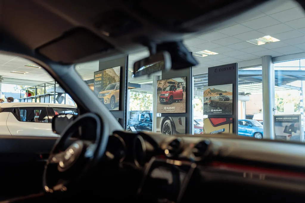 Suzuki Vitara 1.4 Boosterjet Smart Hybrid Style | Garantie t/m 2035! |NL Auto| LM Velgen | Stoel Verwarming |Android Auto Apple Carplay | Adaptive Cruise Control | 9-inch touchscreen | Suzuki Connect