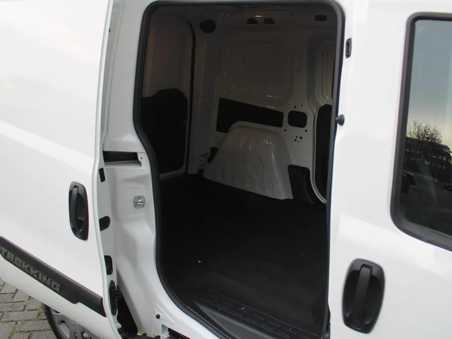 Fiat Doblò Cargo 1.6 MJ L1H1 S Trekking | Navi | Cruise | Airco | Parkeersensoren achter | Apple Carplay/Android Auto |