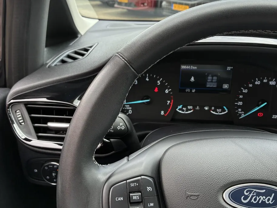 Ford Fiesta 1.0 EcoBoost Hybrid Titanium WINTERPAKKET.