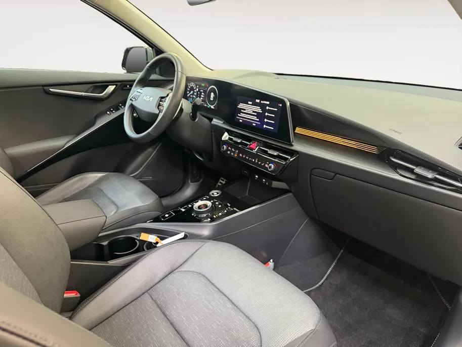 Kia Niro EV ExecutiveLine 64.8 kWh SOH 100% | STOELVERWARMING & VERKOELING | OPEN DAK | FULL OPTIONS | DEALER ONDERHOUDEN | FABRIEKSGARANTIE TM 2034