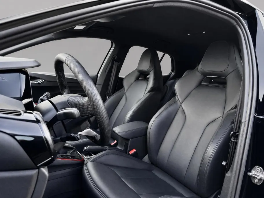 Škoda Fabia Monte Carlo 1.0 TSI 115 PK DSG | 18 inch Libra | Licht en Zicht Plus | Travel Assist | Verwarmde stoelen voor | ledere bekleding