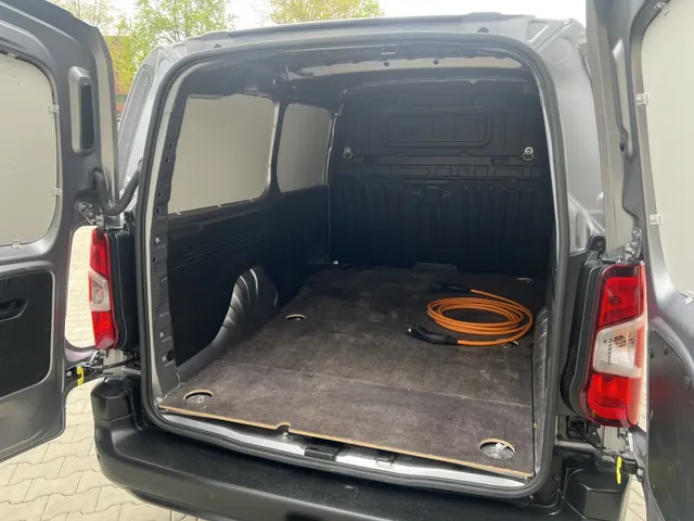 Toyota ProAce CITY Electric Navigator L. 50 kWh | Trekhaak