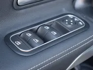 Mercedes-Benz A-Klasse 180 Star Edition Luxury Line l Keyless l Achteruitrij camera l Stoelverwarming l Memory