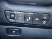 Kia Niro 1.6 GDi Hybrid DynamicPlusLine AUTOMAAT | Trekhaak | Stoel/Stuur verwarming | Adaptieve Cruise | Groot scherm Navigatie | Digitaal cockpit | Apple Carplay/Android Auto | Camera | Climate