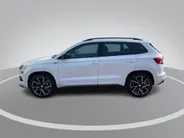 Škoda Karoq 1.5TSI/150PK ACT Sportline Business · Trekhaak · Camera · Stoelverwarming · Apple/Android Car Play · Navigatie ·