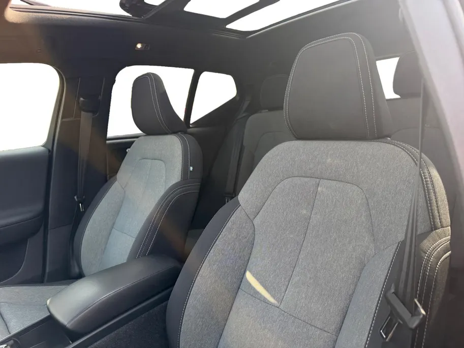 Volvo XC40 1.5 T4 Plug-in hybrid Ultimate Bright | Elektrischer achterklep | Pano dak | Harmon/Kardon | Achteruitrijcamera | Elektrsich verstelbare bestuurderstoel met geheugen |