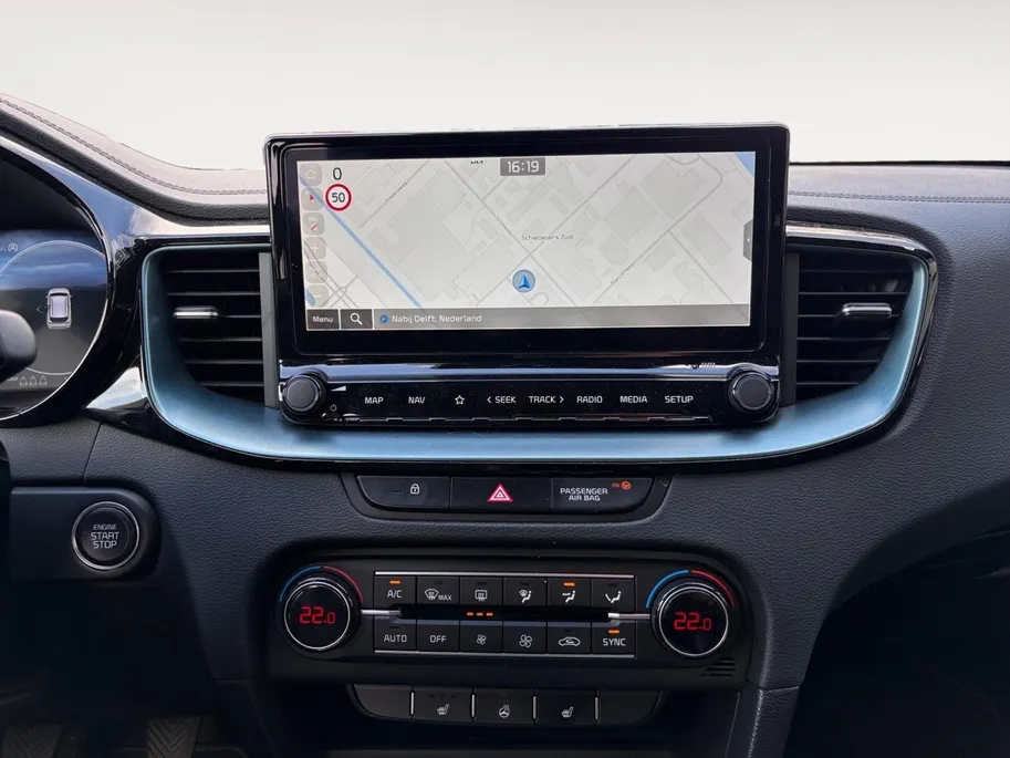 Kia Ceed Sportswagon 1.0 T-GDi Design Edition | NAVI | *JBL SOUND | APPLE CARPLAY / ANDROID AUTO | CAMERA | NAVI | JBL SOUND | LAGE KM-STAND | STUUR/ STOELVERWARM. | FABRIEKSGARANTIE T/M 2035 |
