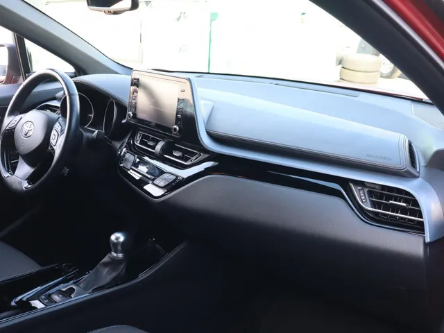 Toyota C-HR 1.8 Hybrid Style Bi-tone | Stuur en stoelverwarming | Blindspot | Trekhaak