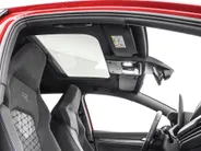 Volkswagen Golf 1.5 eTSI 150pk DSG R-Line Edition · Panoramadak · Apple/Android Car Play · Camera + Parkeersensoren · Garantie t/m 28-07-2030 of 100000km.