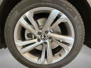 Volkswagen Tiguan 1.4TSI eHybrid 245pk R-Line Business+ · Trekhaak · Navigatie · Apple/Android · Camera + Parkeersensoren · Garantie t/m 07-10-2026 of 100000km.