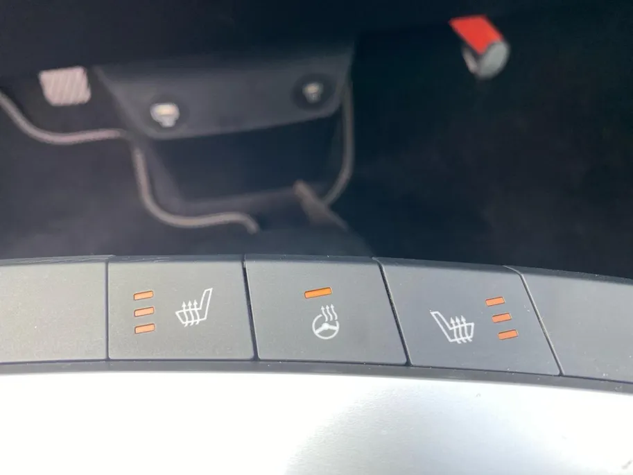 Kia EV6 Air 58 kWh | Climate control | Navigatie | Parkeercamera | LM-velgen 19 inch | Adaptive cruise control | Line-assist | Dodehoek detectie |