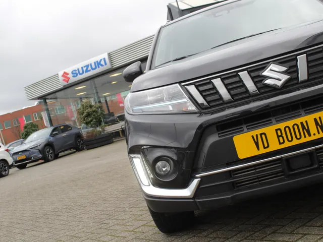 Suzuki Vitara 1.4 Boosterjet Select Hybrid Automaat | Navi | Camera | Trekhaak | Cruise | Lm-Velgen