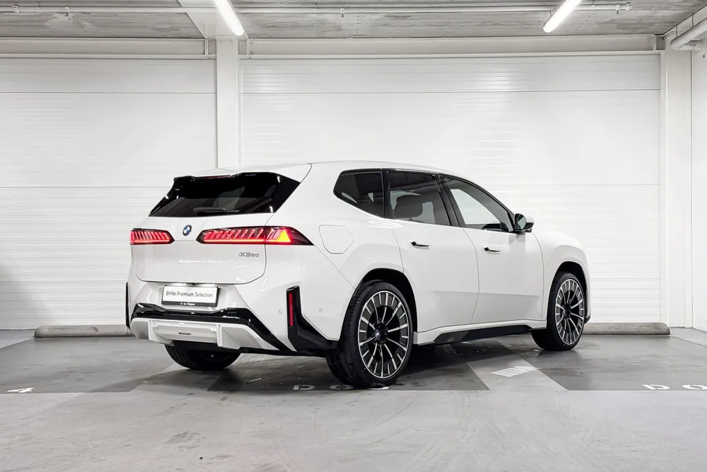 BMW iX3 50 xDrive