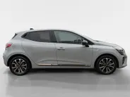 Renault Clio 145PK E-Tech Full Hybrid Techno Automaat | 1e eigenaar | Camera | Parkeersensoren | Climate Control | Apple CarPlay/Android Auto | Cruise Control | Lichtmetalen Velgen | Full LED | Digital Cockpit |