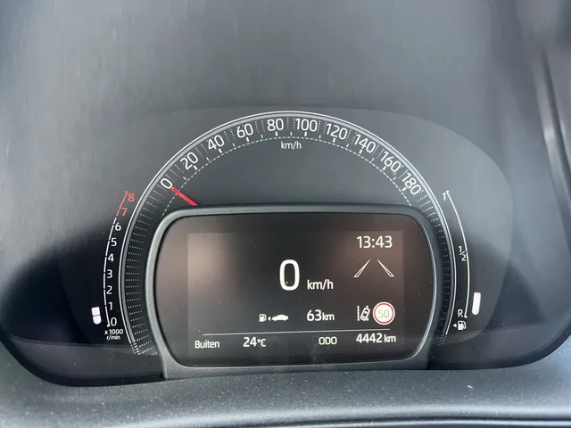 Toyota Aygo X 1.0 VVT-i Pulse | Stoelverw | Automatische Airco | Lichtmetalen