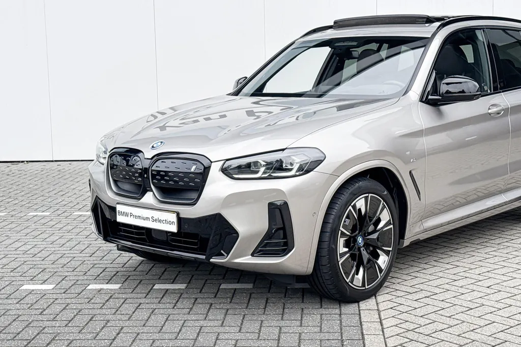 BMW iX3 High Executive