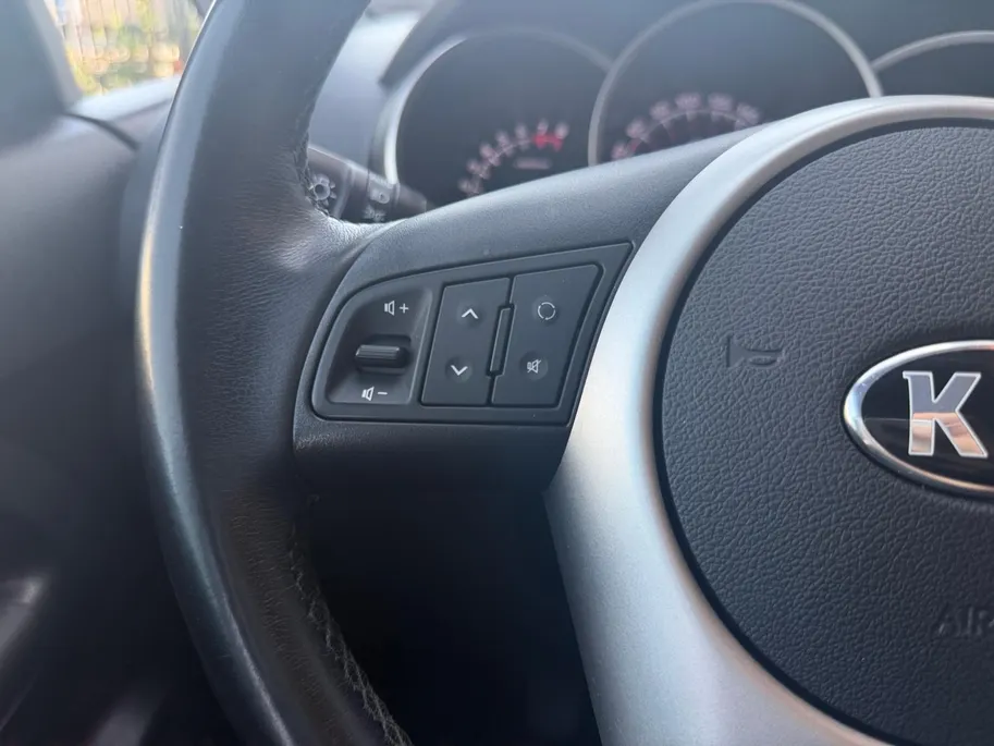 Kia Venga 1.4 CVVT DynamicPLusLine | Cruise control | Navigatie | Airco | Camera | 12 maanden garantie! |