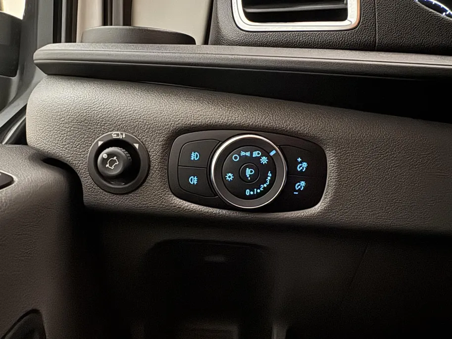 Ford Transit 350 2.0 TDCI L3H2 Trend Trekhaak | Parkeersensoren voor & achter | Verwarmbare voorstoelen| Handmatige regeneratie roetfilter | Navigatiesysteem |