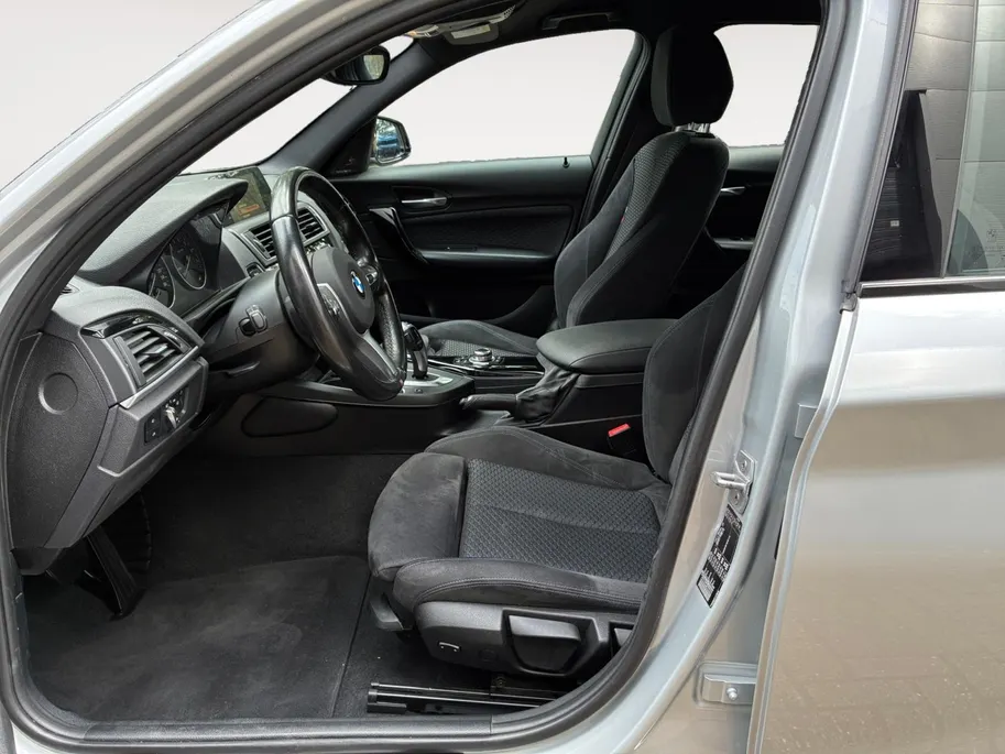 BMW 1 Serie 118i Centennial Executive M PAKKET | AFNEEMBARE TREKHAAK | NAVI