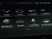Audi e-tron 55 quattro S edition 95 kWh 408pk SOH 95,1 % · Panoramadak · Camera · Luchtvering · Elek. Stoelen + Geheugen · Afneembare Trekhaak · Matrix LED · Keyless ·